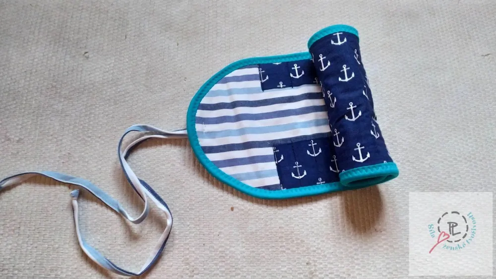 Penál na bločky a pastely KOTVY tkanička