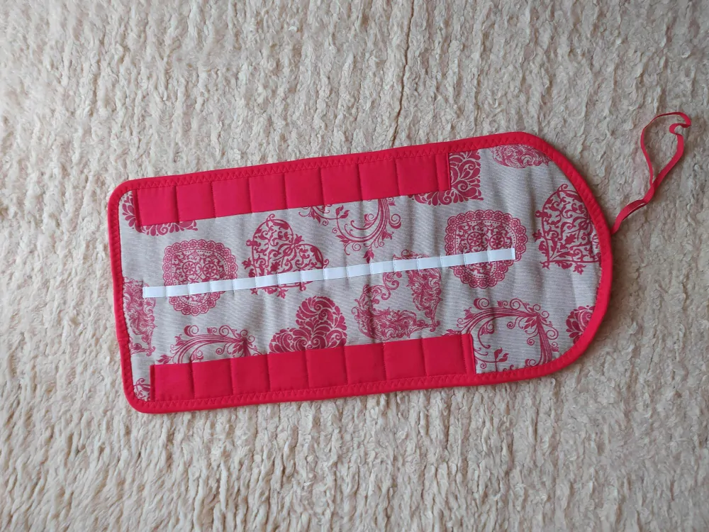 Penál na bločky a pastely SRDÍČKA NA BÉŽOVÉ