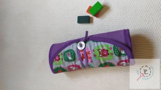 Waldorfský penál na bločky a pastely ZVÍŘÁTKA na fialové 16+16