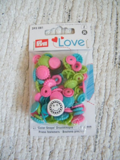 Plastové patentky kytičky